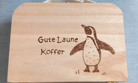 Holzkoffer